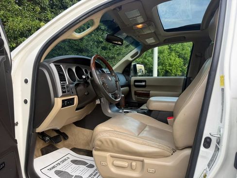 Used 2010 Toyota Sequoia Platinum AWD/4WD image 20