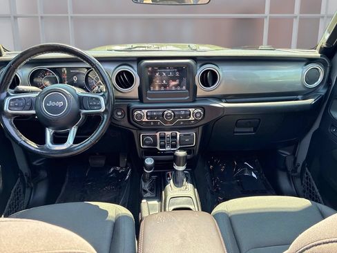 Used 2021 Jeep Wrangler Unlimited Sahara w/ Cold Weather Group AWD/4WD image 20