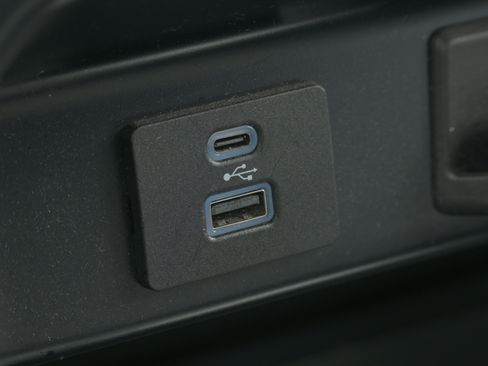 Used 2023 Ford F150 XLT AWD/4WD image 15