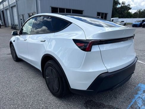 Used 2026 Tesla Model Y Long Range AWD/4WD image 11