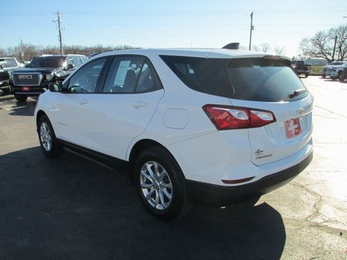 Used 2019 Chevrolet Equinox LS image 6