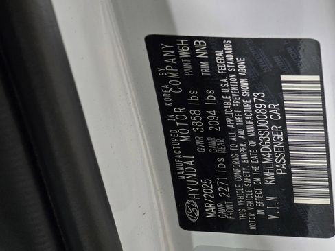 Certified 2025 Hyundai Elantra Sport FWD image 22