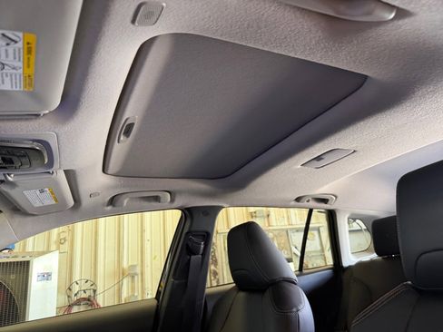 Used 2026 Toyota Corolla Cross XLE w/ Convenience Package image 25