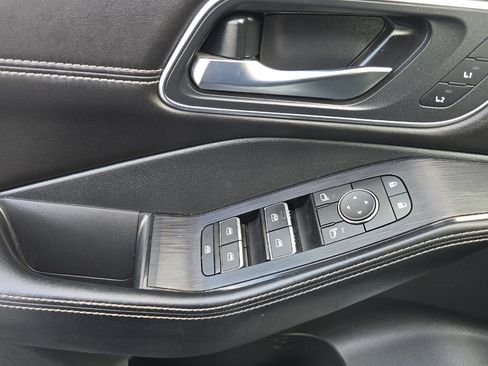 Used 2023 Nissan Rogue Platinum AWD/4WD image 10