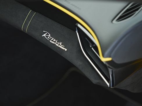 Used 2025 Ferrari Roma Spider RWD image 58