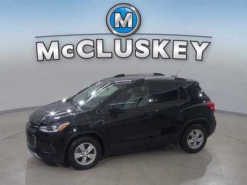 Certified 2021 Chevrolet Trax LT w/ Driver Confidence Package FWD image 1