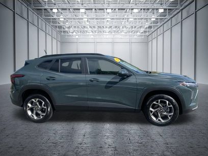 Used 2025 Chevrolet Trax LT w/ LT Convenience Package