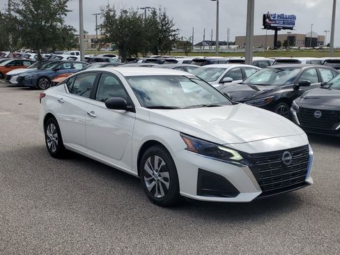 New 2025 Nissan Altima 2.5 S image 2