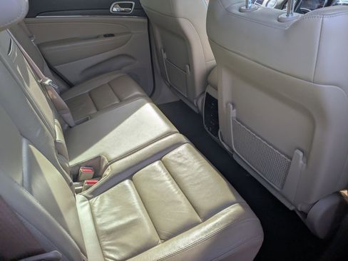 Used 2020 Jeep Grand Cherokee Limited w/ Trailer Tow Group IV image 25