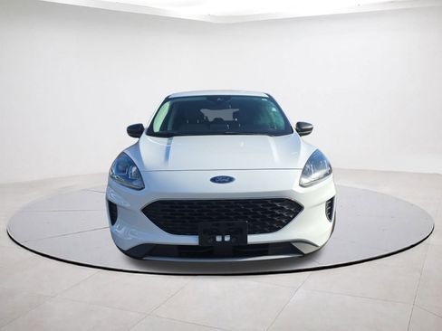 Certified 2022 Ford Escape SE w/ Cold Weather Package image 2