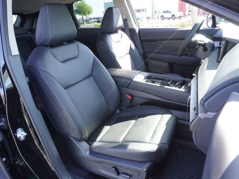 Certified 2025 Nissan Murano SV image 12