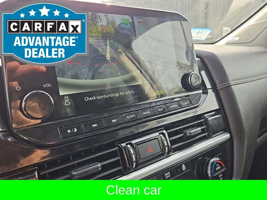 Used 2024 Nissan Pathfinder Platinum AWD/4WD image 23