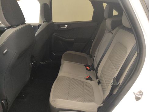 Used 2020 Ford Escape SE FWD image 18