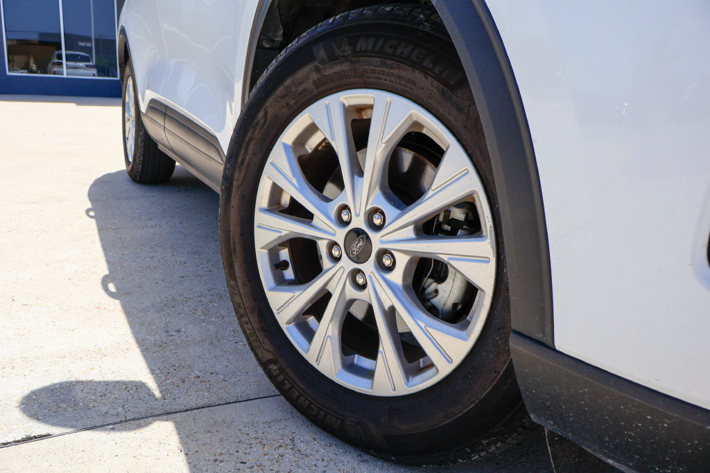 Used 2025 Ford Escape Active FWD image 26