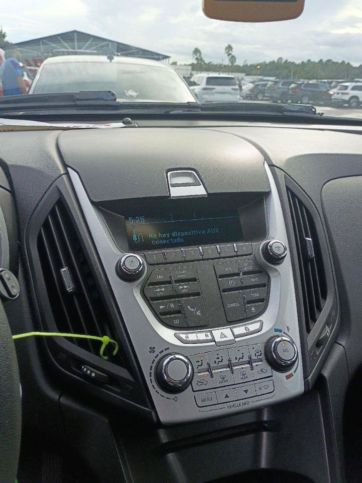 Used 2015 Chevrolet Equinox LS FWD image 17