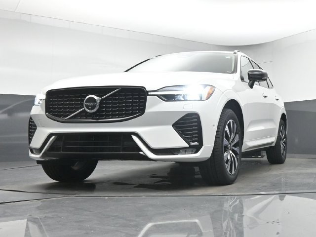 Used 2024 Volvo XC60 B5 Plus w/ Protection Package Premier AWD/4WD image 37