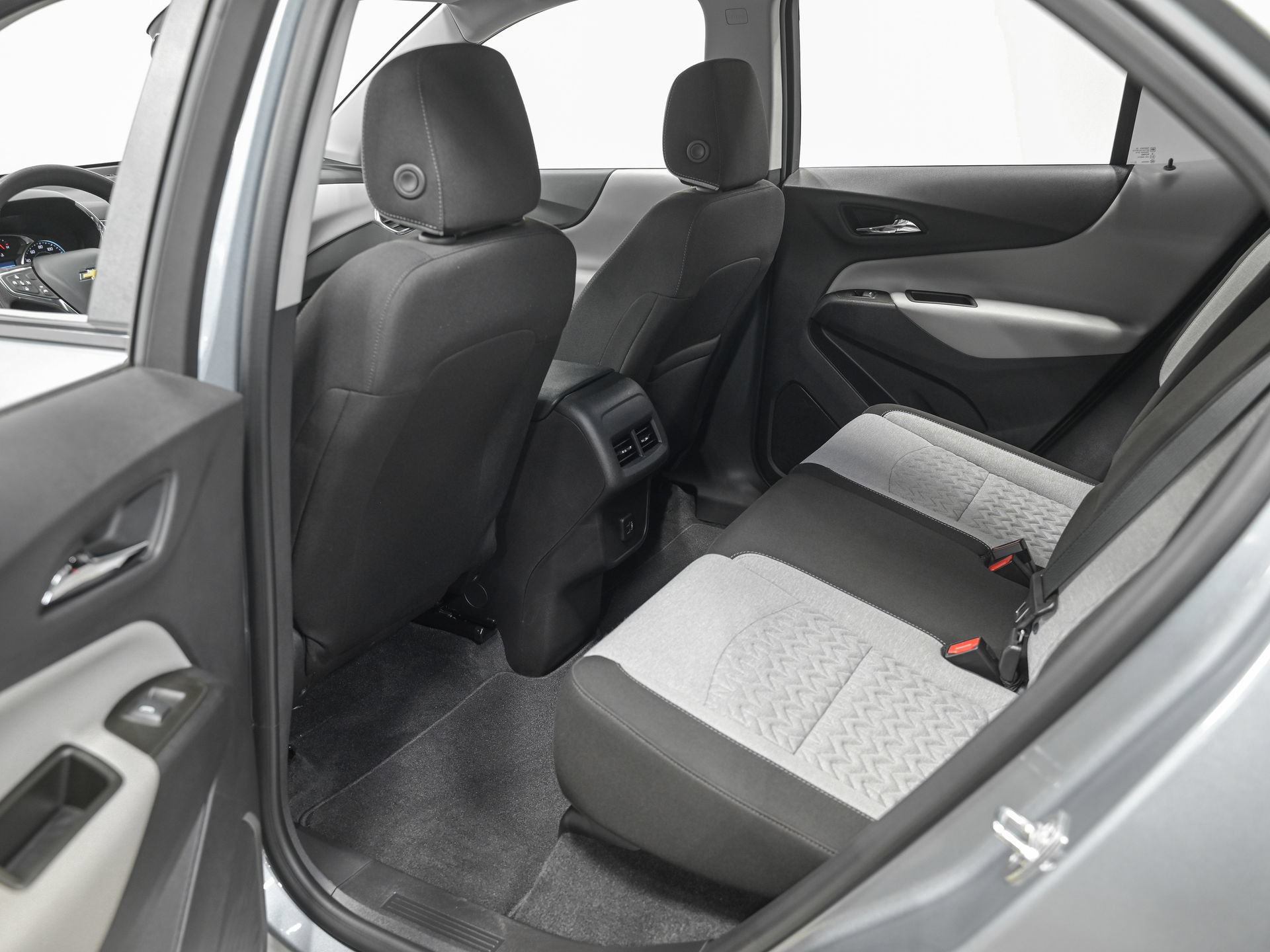 Used 2024 Chevrolet Equinox LS w/ LS Convenience Package FWD image 26
