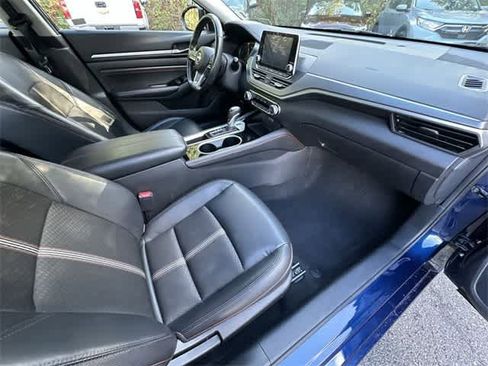 Used 2023 Nissan Altima 2.5 SR image 17
