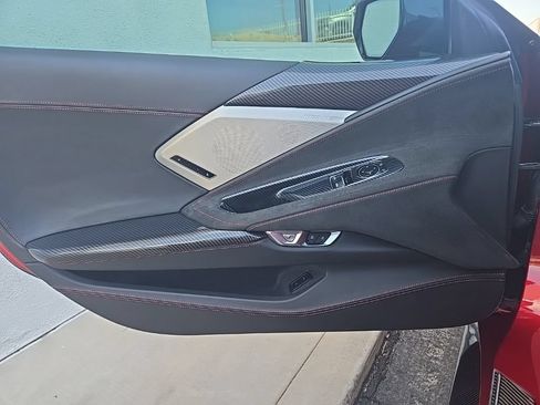 Used 2021 Chevrolet Corvette Stingray Premium Cpe w/ Z51 Performance Package RWD image 11