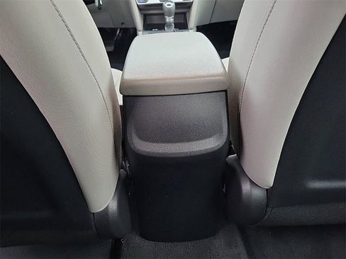 Used 2019 Hyundai Elantra SE image 10