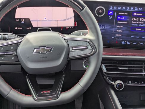 Used 2026 Chevrolet Traverse RS image 20