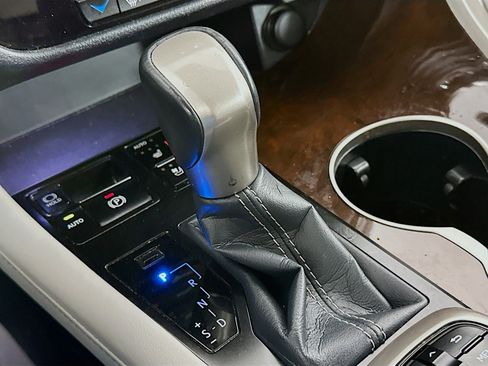 Used 2017 Lexus RX 350 AWD w/ Premium Package image 25