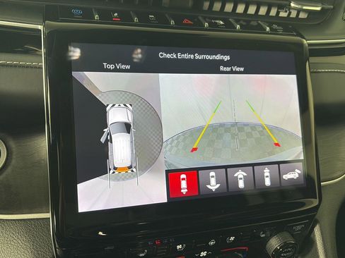 Used 2022 Jeep Grand Cherokee Limited 4xe w/ Luxury Tech Group II image 10