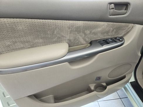 Used 2010 Toyota Sienna CE image 16