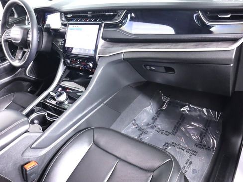 Used 2023 Jeep Grand Cherokee 4WD 4xe w/ Luxury Tech Group II image 50