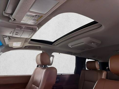 Used 2016 Toyota Sequoia Platinum RWD image 2