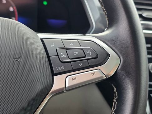 Used 2022 Volkswagen Tiguan SE image 26