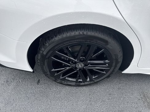 New 2025 Toyota Camry SE w/ Convenience Package FWD image 11