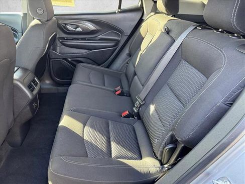 Used 2024 GMC Terrain SLE image 17