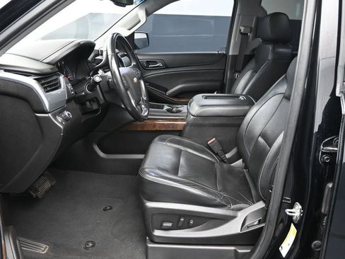 Used 2019 Chevrolet Tahoe LT image 24