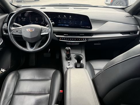 Used 2024 Cadillac XT4 Premium Luxury FWD image 18