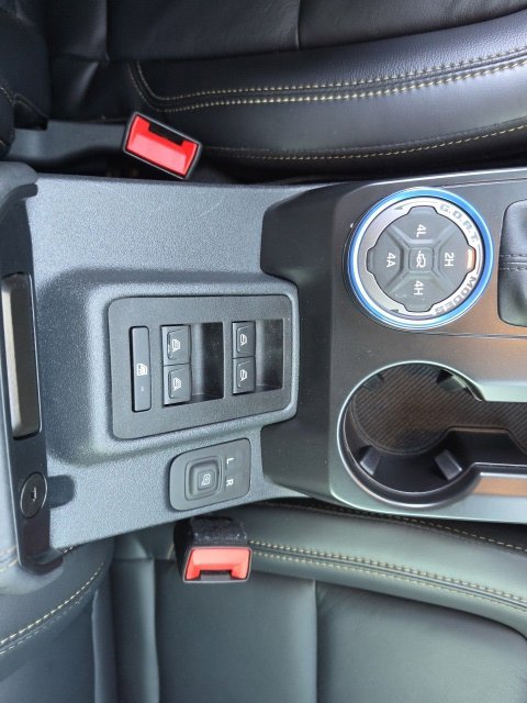 Used 2025 Ford Bronco Badlands AWD/4WD image 13