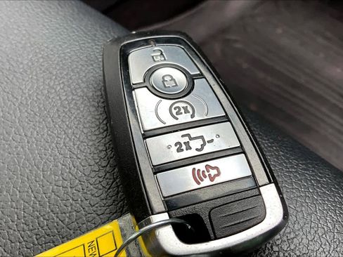 Used 2019 Ford F450 Lariat w/ Lariat Ultimate Package AWD/4WD image 17