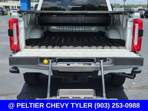 Used 2024 Ford F250 Lariat w/ Lariat Ultimate Package AWD/4WD image 9