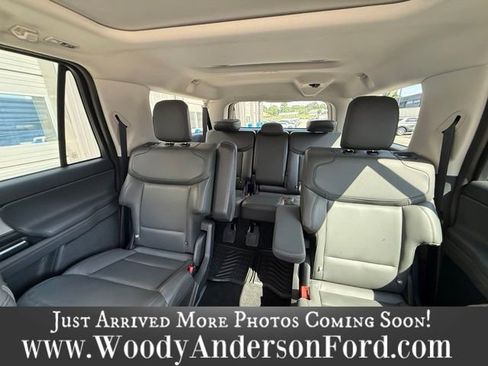 Used 2025 Ford Expedition Max Active RWD image 7