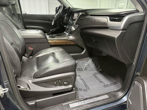 Used 2020 Chevrolet Suburban LT AWD/4WD image 47