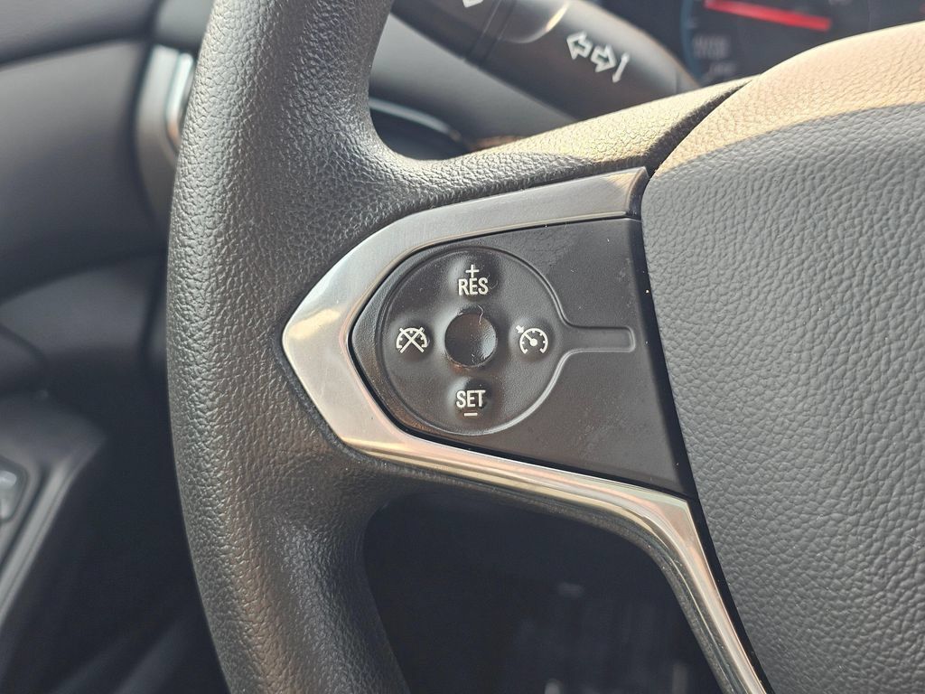 Used 2020 Chevrolet Traverse LS FWD image 25
