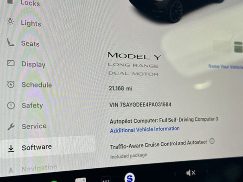Used 2023 Tesla Model Y Long Range AWD/4WD image 24