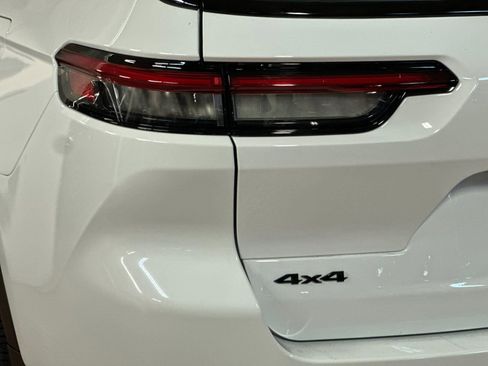 Certified 2025 Jeep Grand Cherokee L Altitude image 26