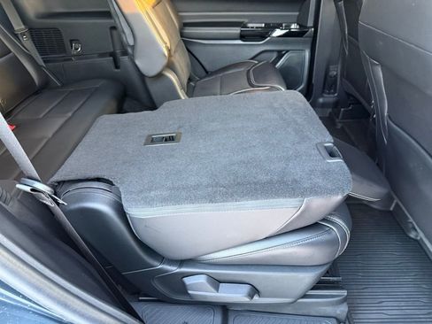 Used 2022 Ford Explorer ST image 26