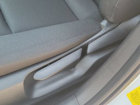 Used 2023 Toyota Corolla LE w/ LE Convenience Package FWD image 7