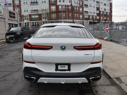 Used 2021 BMW X6 sDrive40i w/ M Sport Package image 6