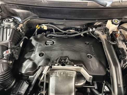 Used 2020 Chevrolet Equinox LT image 34