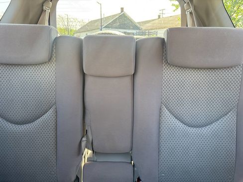 Used 2007 Toyota RAV4 4WD V6 w/ 3rd Row image 16