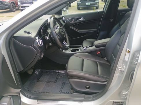 Used 2018 Mercedes-Benz GLA 250 4MATIC image 25