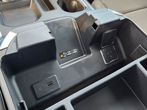 New 2026 GMC Sierra 1500 SLT w/ SLT Premium Plus Package image 33